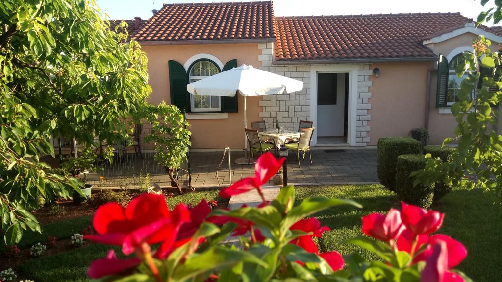 Apartments Lupus Водице Экстерьер фото